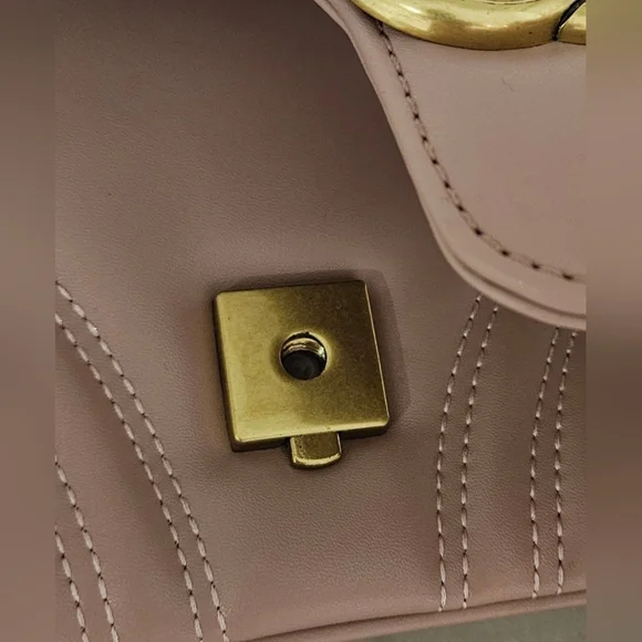 🌟New Large Blush Pink Quilted Handbag with Gold Accents🌟